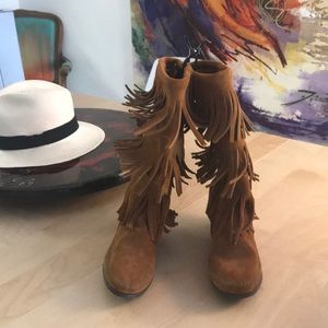 Minnetonka Boots NWT